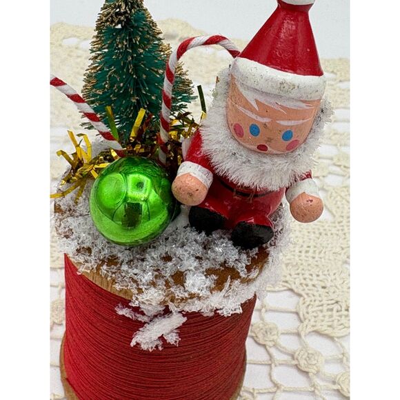 Miniature ALL VINTAGE Thread Spool Christmas Assemblage Santa - Picture 1 of 6